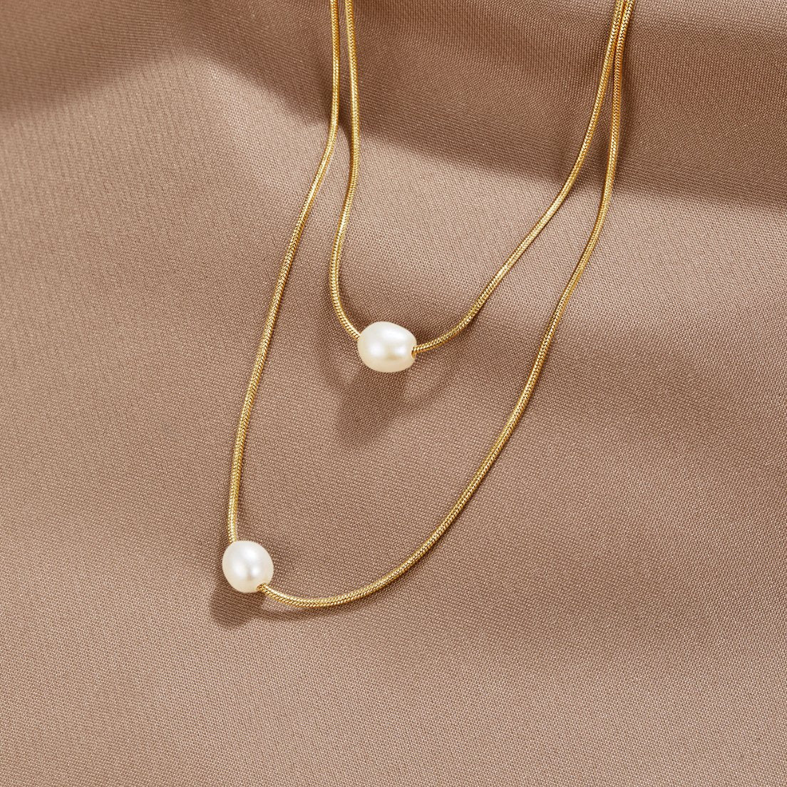 Sophisticated Layered Pearl Necklace